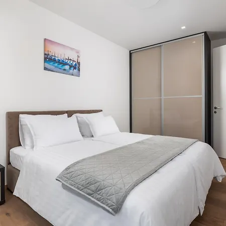 Exclusive Soho Center With Pool And Terrace Abbazia